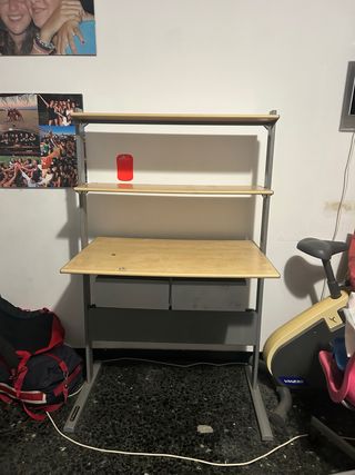 Scrivania Ikea legno e metallo