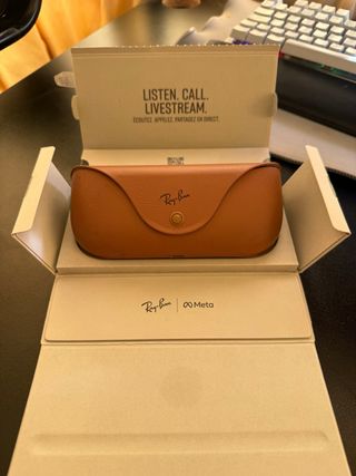 Ray-Ban Meta Smart Glasses Case - negro