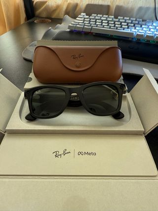 Ray-Ban Meta Smart Glasses Case - negro