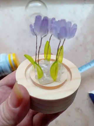 Sfera luminosa con fiori