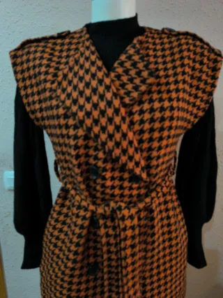 Chaleco Stradivarius Negro Naranja