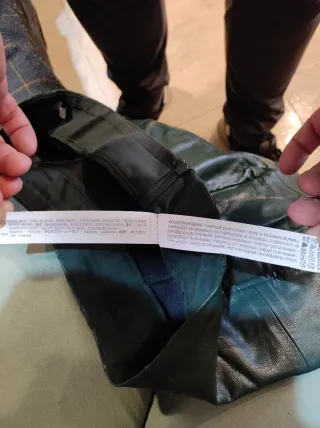 Falda polipiel verde Stradivarius