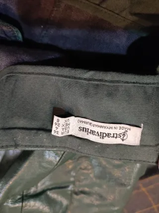 Falda polipiel verde Stradivarius