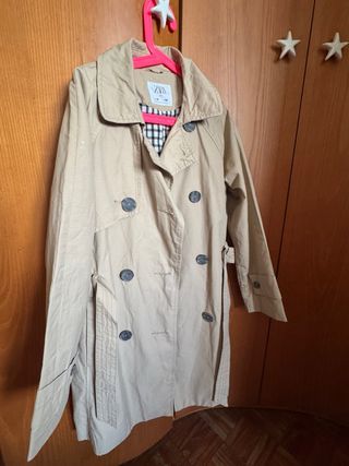Gabardina Zara niña Talla 10 Beige