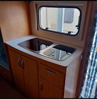 Caravana Sterckeman modelo 526 CE con 3 ambientes