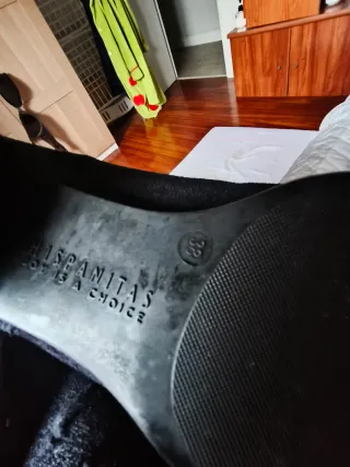 Zapatos de ante negro y gris