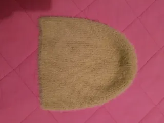 Berretto donna beige nuovo