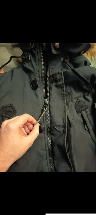 Parka Alpha Industries Negra