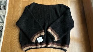 Jersey negro amplio detalles en marrón “Bambola”