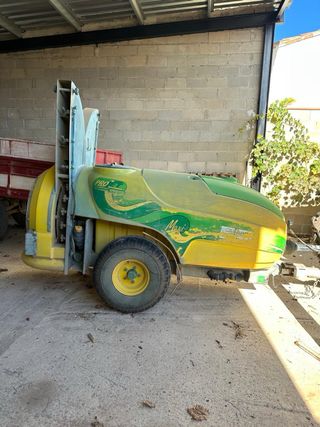 Sulfatadora 1100L Remolque