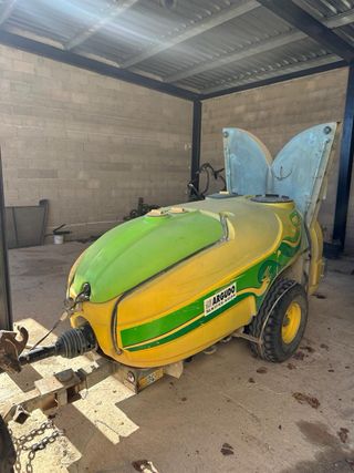 Sulfatadora 1100L Remolque