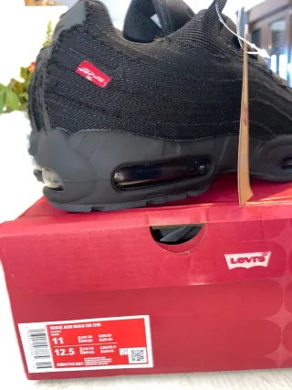 Nike Air Max 95 x Levi's Negras