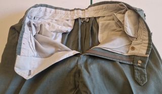 Pantaloni sartoriali verdi in lino