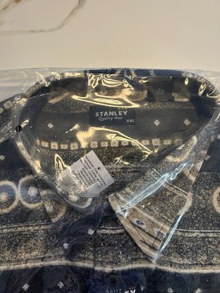 Camisa con estampado étnico