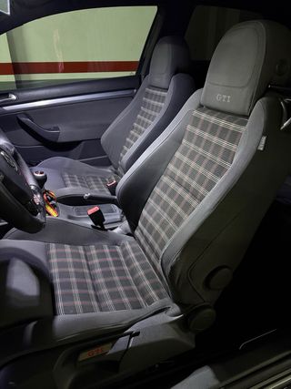 Volkswagen Golf 5 GTI 2006