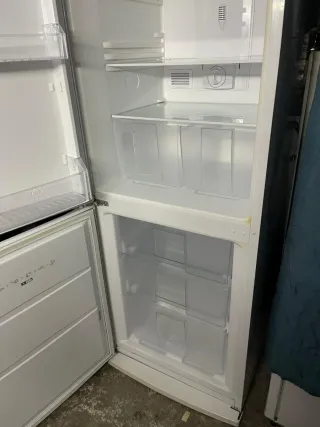 Nevera blanca Schneider