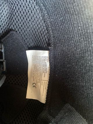 Casco de esquí negro para adulto marca Brico