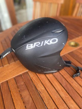 Casco de esquí negro para adulto marca Brico