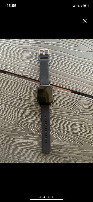 Reloj deportivo y cascos