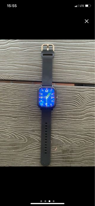 Reloj deportivo y cascos