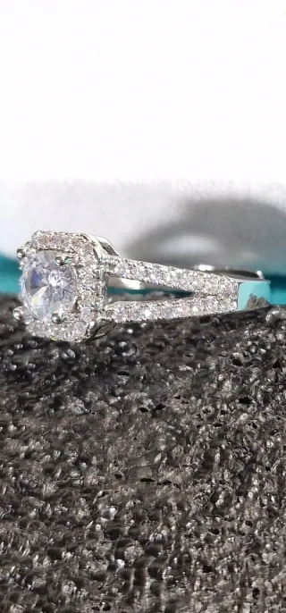 Anillo de lujo "Circonitas Brillantes" (Plata 925)