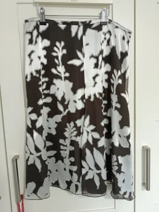 Falda estampada floral