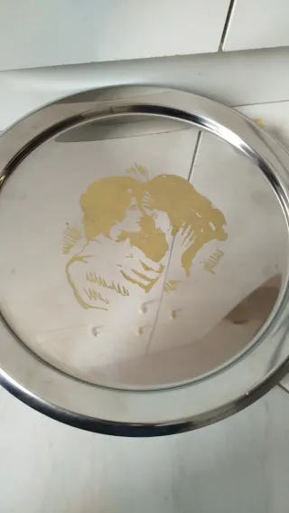 Vassoio vintage in acciaio con disegno