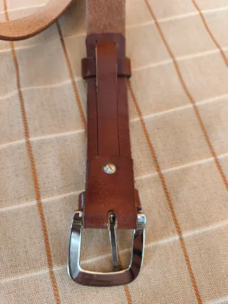 Cinturón de cuero hecho a mano resistente