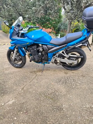 Suzuki Bandit 650S Azul