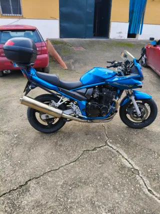Suzuki Bandit 650S Azul
