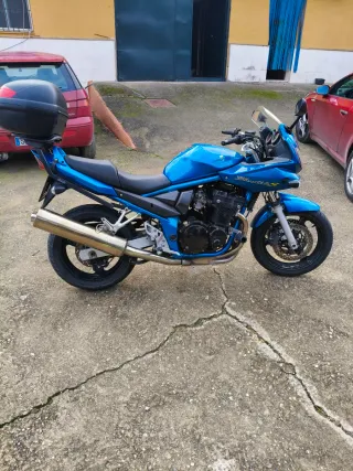 Suzuki Bandit 650S Azul