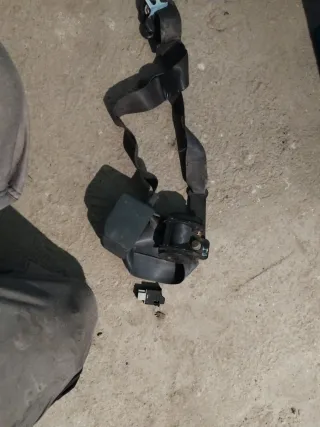 Cinturón y botón Nissan Patrol