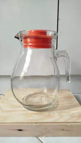 Caraffa in vetro con tappo arancione