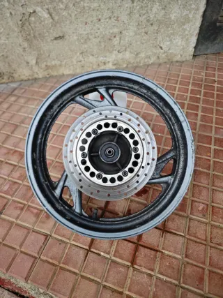 Yamaha TDM 850 3VD. Entera y piezas.