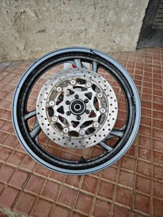 Yamaha TDM 850 3VD. Entera y piezas.