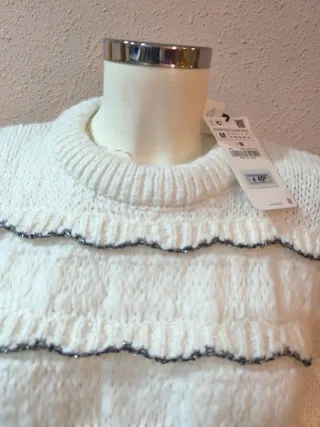 Jersey Zara blanco con detalles
