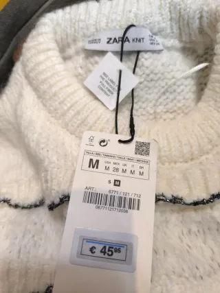 Jersey Zara blanco con detalles