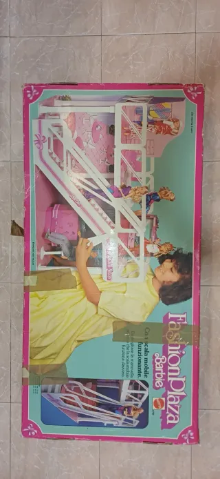 Barbie Fashion Plaza con scala mobile