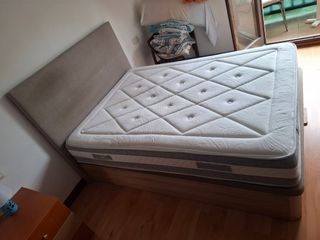 Cama completa casi nueva