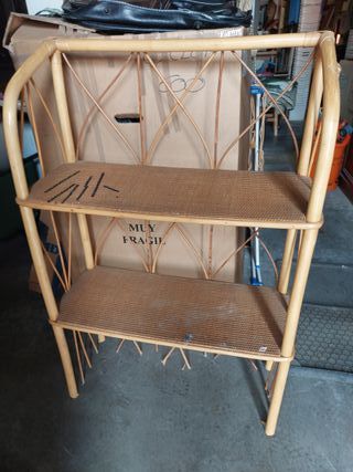 Estantería de mimbre