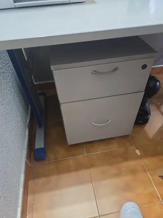 Escritorio esquinero gris y azul