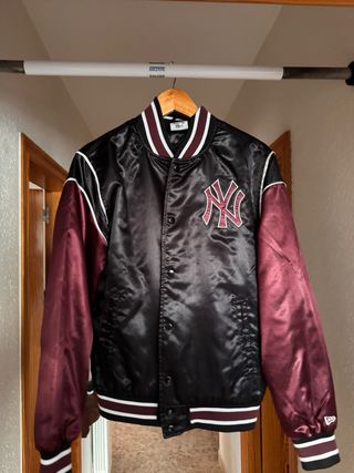 Chaqueta New Era Negra Multicolor