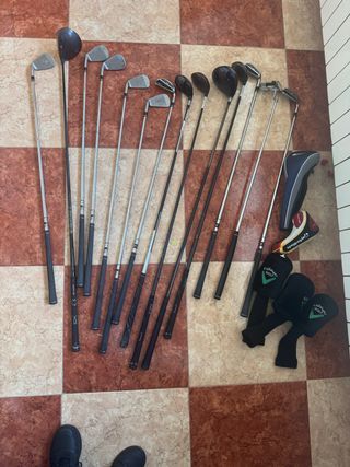 Juego de palos de golf completo.