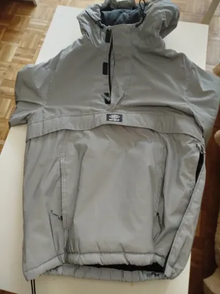 Abrigo Anorak Gris Pull&Bear