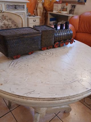 Trenino in vimini decorativo