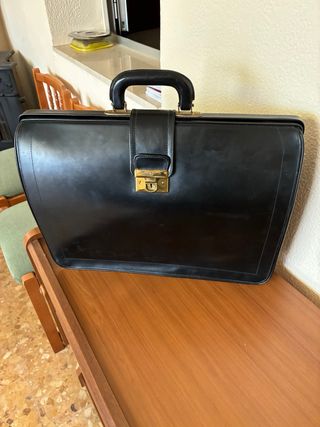 Maletín vintage negro