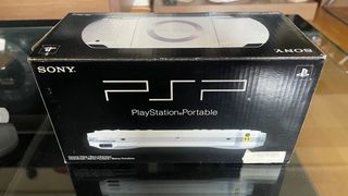 CAJA SONY PSP 1004 BLANCO + ACCESORIOS