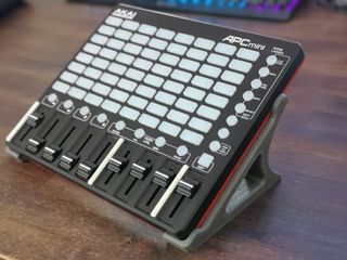 Soporte Akai APC Mini