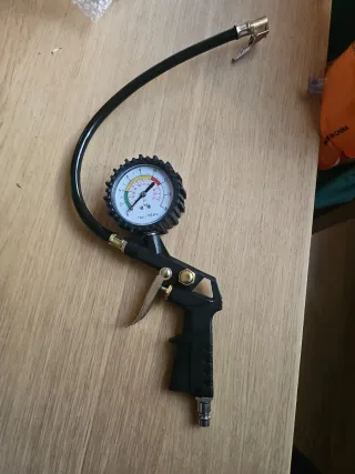 Manómetro de aire para neumáticos