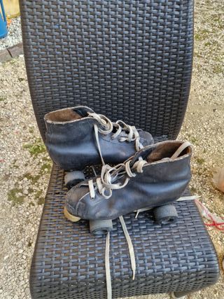 Pattini vintage da collezione usati